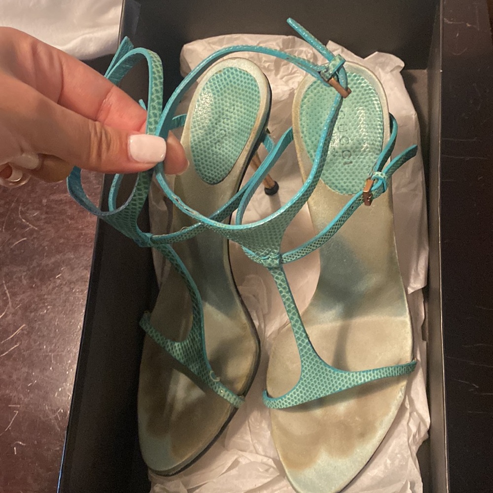 Gucci Turquoise Strappy T-strap Heels - Picture 4 of 7